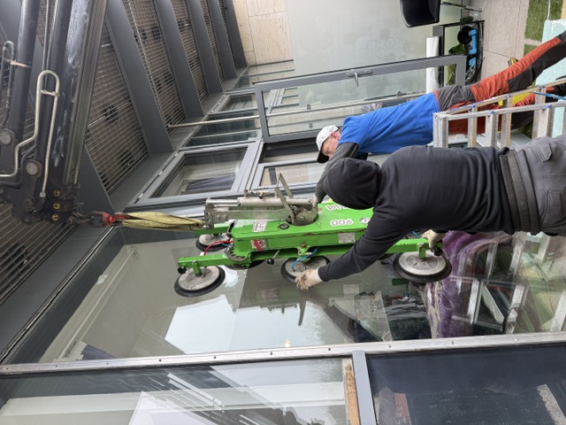 About Rotherhithe Glazing